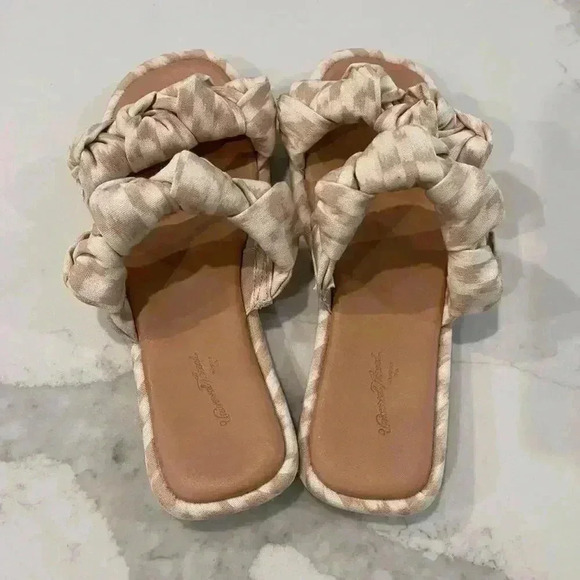 Universal Thread Meg Knotted Slide Sandals Almond Brown Women’s Size 6 - Picture 4 of 6